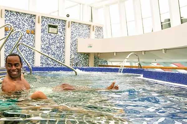 At Cloud 9 Spa, the Hydrotherapy Pool lets you fully immerse in mineral-rich seawater to soak up nature's trace elements, while targeted water jets massage and invigorate bringing the ocean's benefits to you.
Cost: $
Restriction: 18+