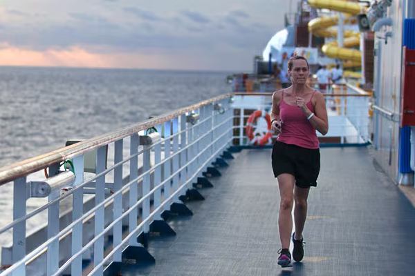 Hit the upper-deck jogging track for open-air runs with ocean views and refreshing breezes—available on most Carnival ships and padded for long-distance comfort.
Cost: Included