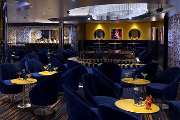 Call the shots—and the tunes—at the Piano Bar: order your favorite cocktail, request a song, and join the sing-along (or just hum along), open from evening until late.
Cost: $
