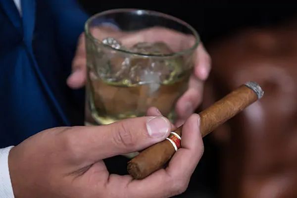 Humidor Cigar Lounge