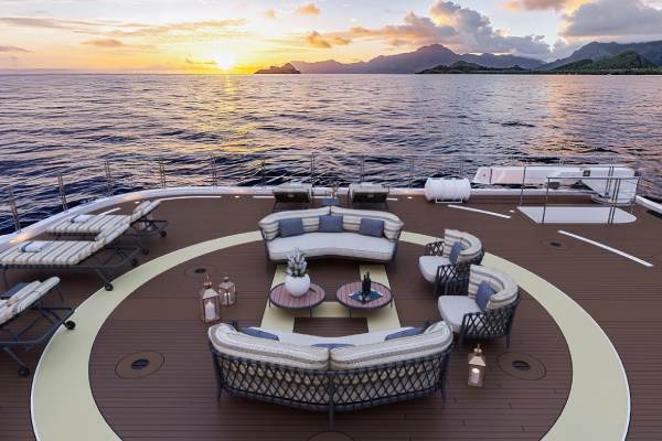 This open-air lounge offers a peaceful retreat with sweeping ocean views. Soak up the sun while relaxing on plush day beds, accompanied by the sea breeze. Perfect for unwinding between adventures or watching the sun set over the horizon.