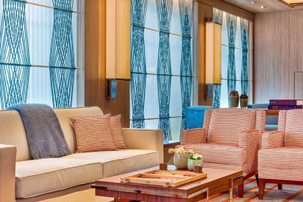 The ideal setting for relaxation, The Viking Living Room draws guests together at the heart of the ship. Spacious seating, calming classical compositions performed by the Viking Resident Musicians and enriching activities foster camaraderie.