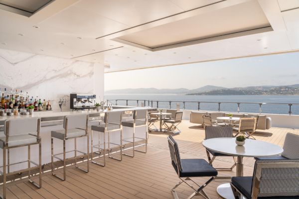 Mistral Bar.